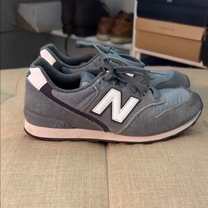 New Balance 696 Blue and White Athletic Shoes